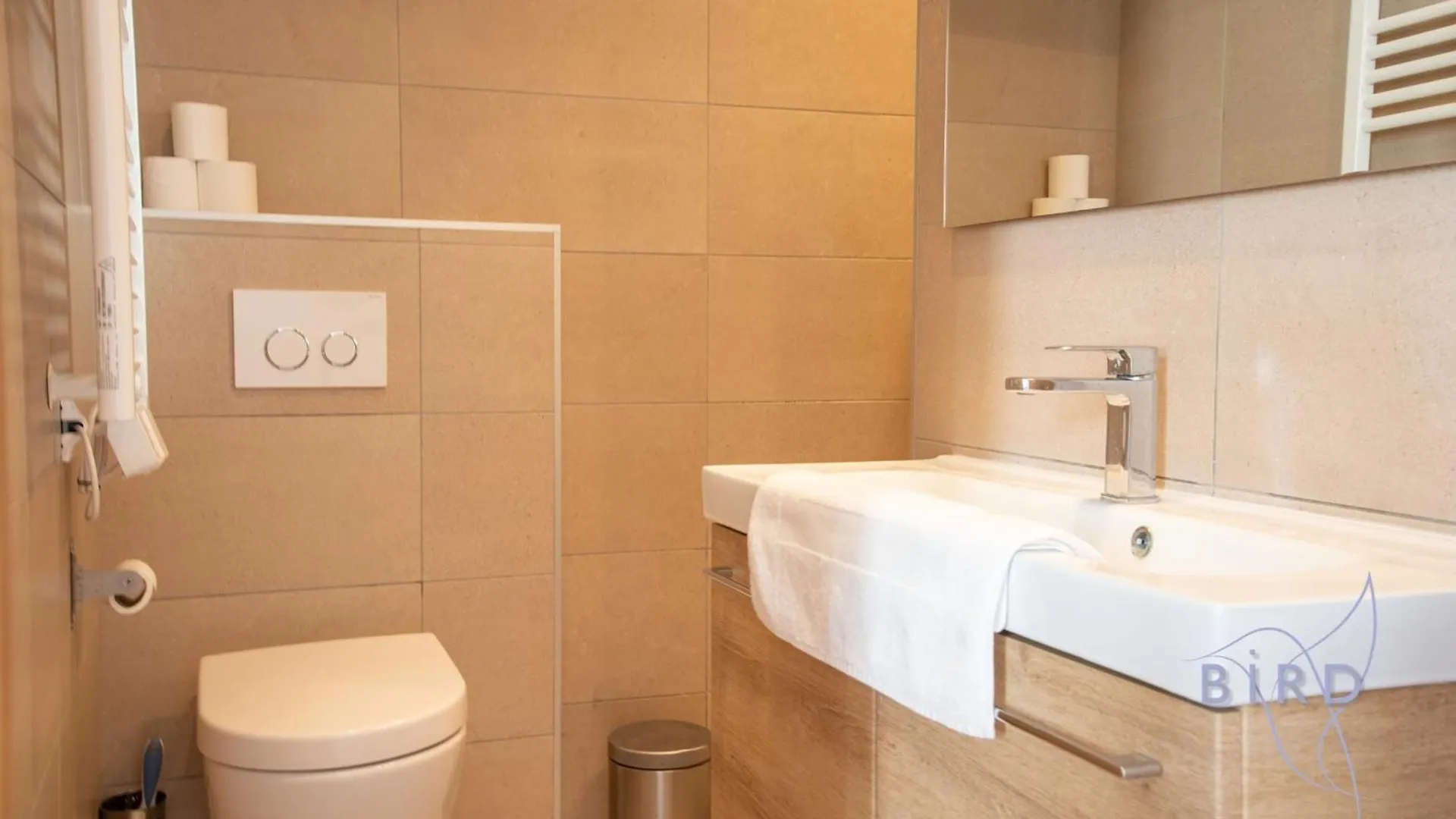 Charming 2-Room Apartment In The Heart Of アンティーブ