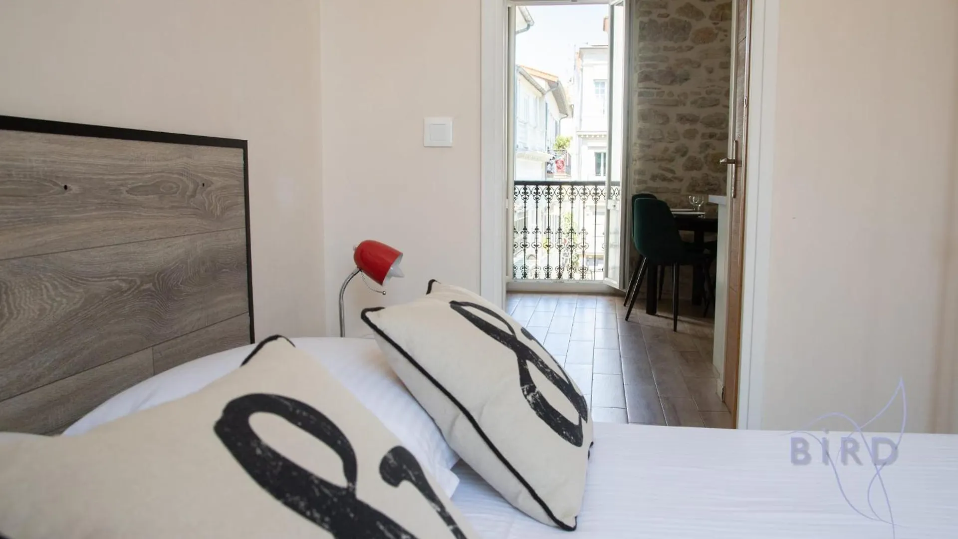 Charming 2-Room Apartment In The Heart Of Antibes