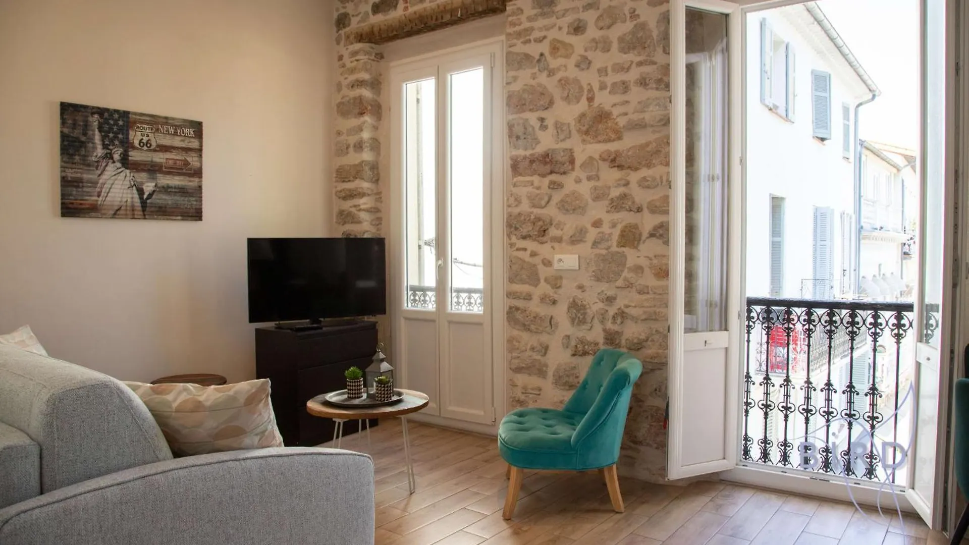 Charming 2-Room Apartment In The Heart Of Antibes 0*,  France